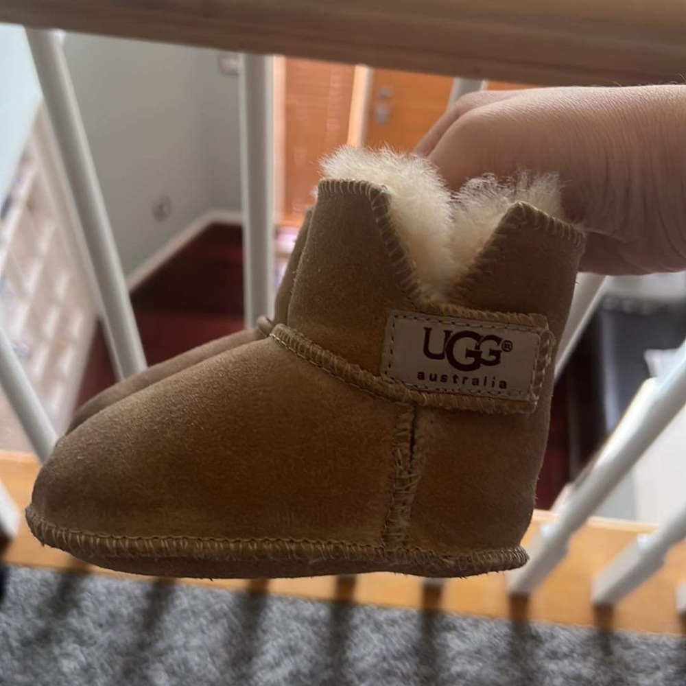 UGG Erin baby booties
